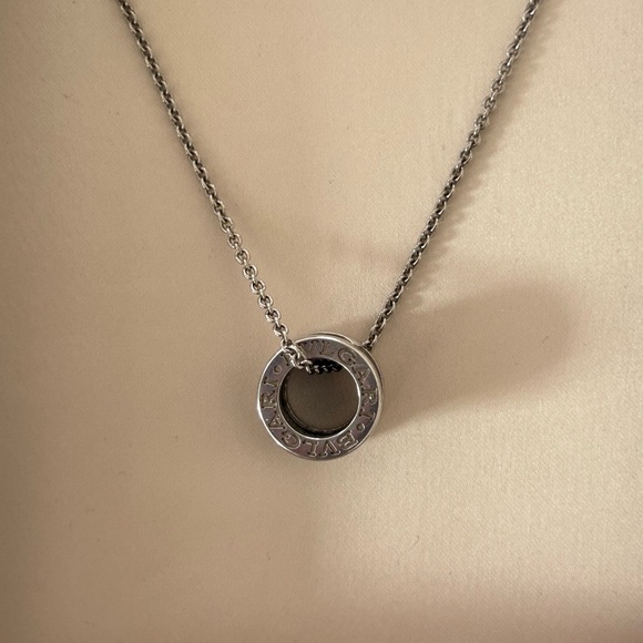 Bulgaria save the children necklace - Picture 2 of 4